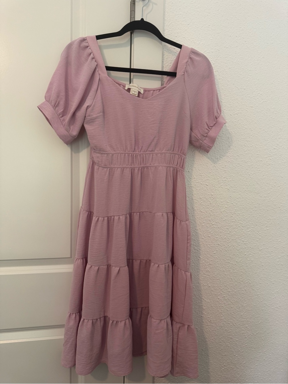 Light Pink Tiered Puff-Sleeve Midi Dress